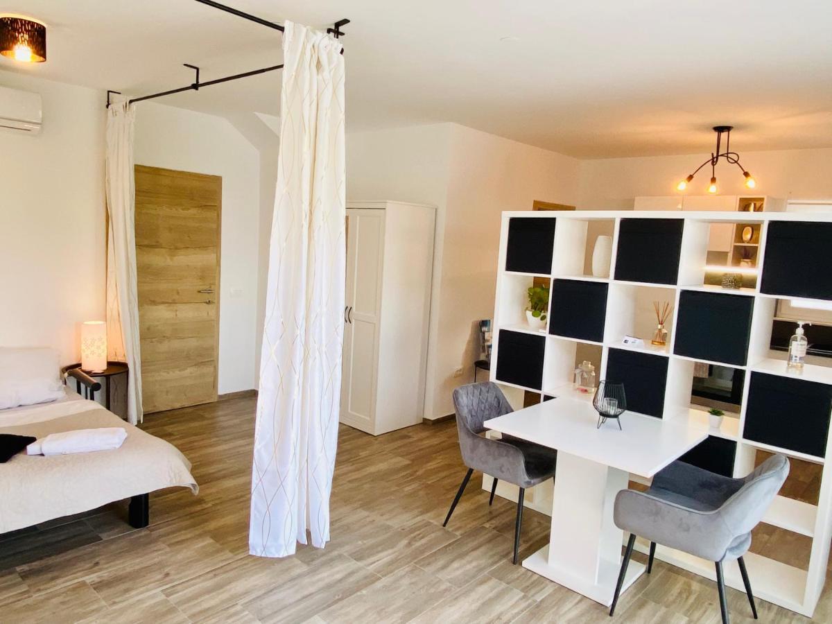 Studio For2 In Opatija Buitenkant foto